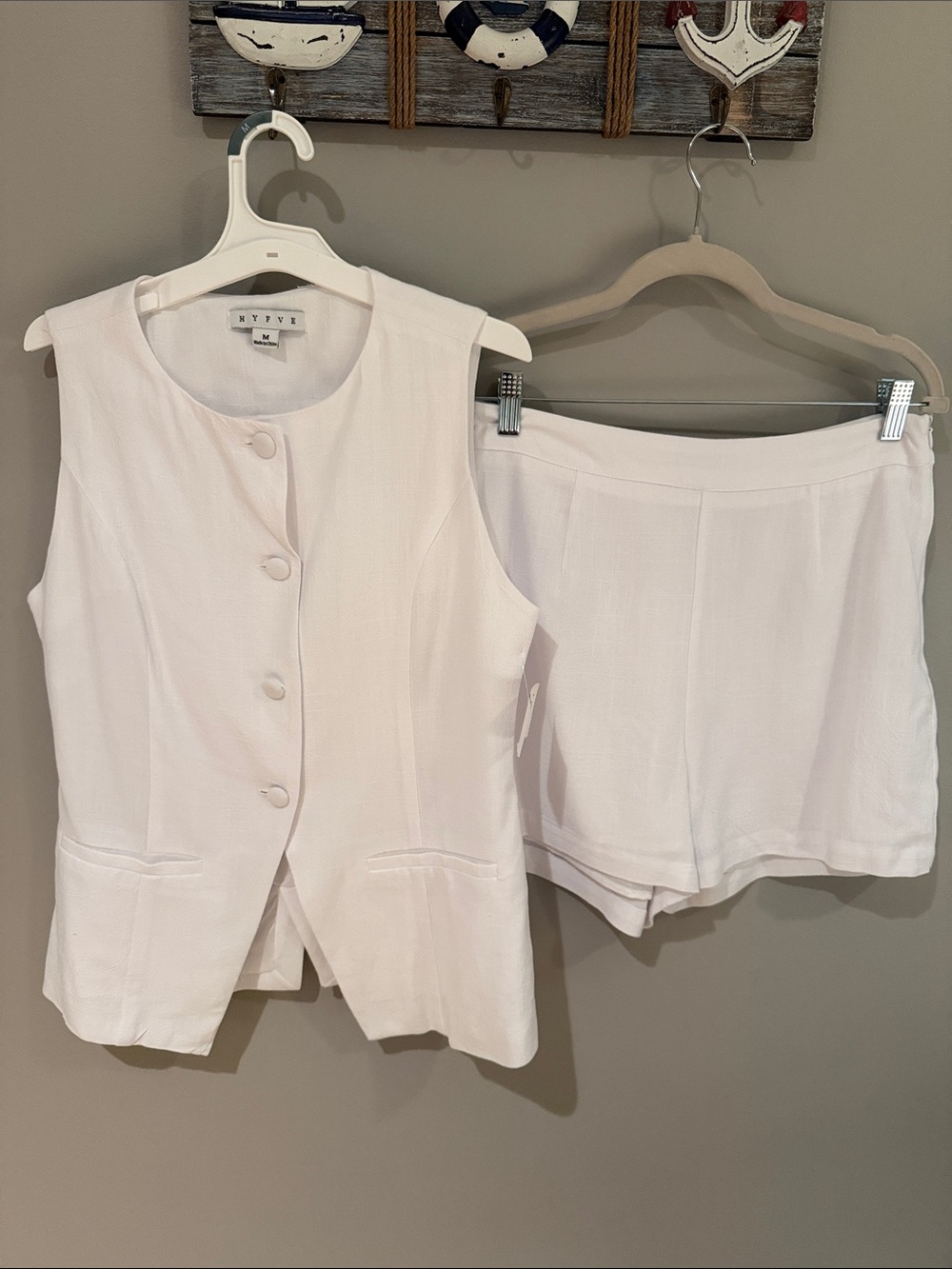 🆕 HYFVE White Sleeveless Button Vest & Matching Shorts Set